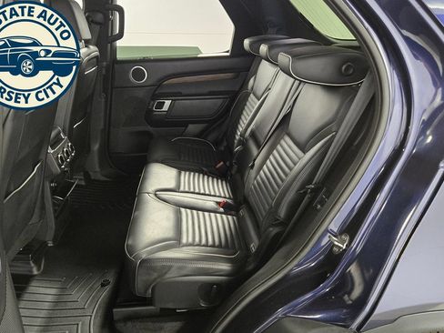 Used 2018 Land Rover Discovery HSE Luxury AWD/4WD image 32