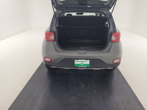 Used 2021 Hyundai Venue SE FWD image 29
