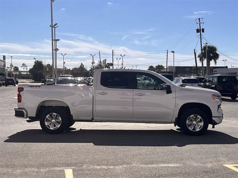 Used 2023 Chevrolet Silverado 1500 LT image 6