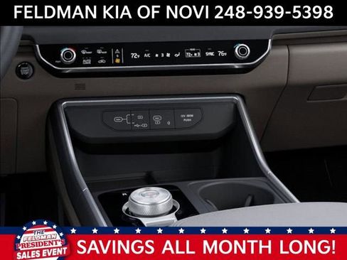 New 2025 Kia Carnival EX image 24