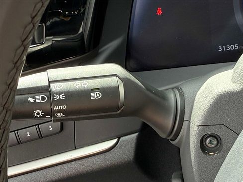 Used 2023 Lexus RZ 450e Premium image 30