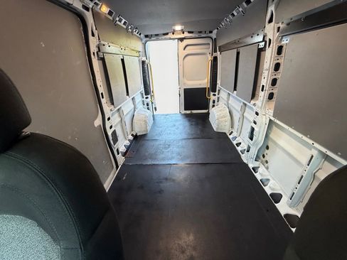 Used 2018 RAM ProMaster 2500 FWD image 13