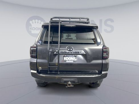Used 2016 Toyota 4Runner SR5 Premium image 5