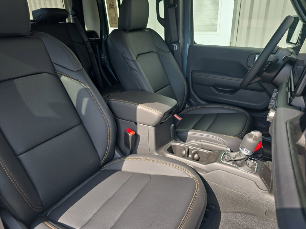 New 2026 Jeep Gladiator Mojave AWD/4WD image 10