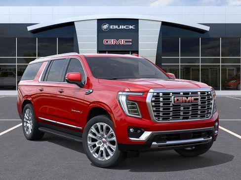 New 2026 GMC Yukon XL Denali w/ LPO, Floor Liner Package RWD image 7