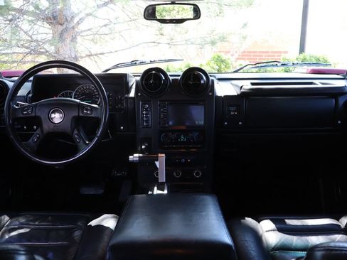 Used 2005 HUMMER H2 SUT w/ Preferred Equipment Group AWD/4WD image 15