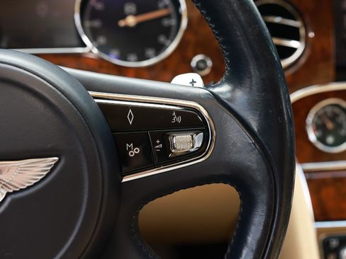 Used 2012 Bentley Mulsanne RWD image 36