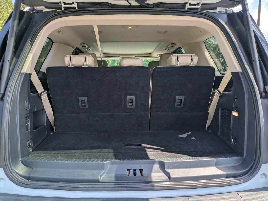 Used 2022 Ford Expedition Limited RWD image 13