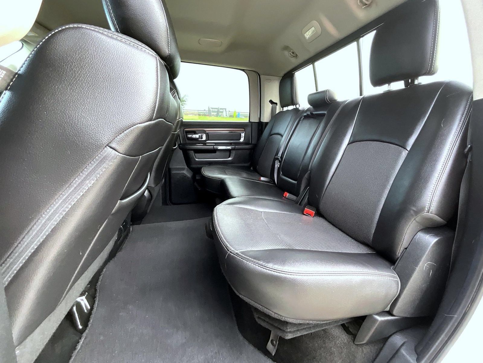 Used 2015 RAM 2500 Laramie w/ Cold Weather Group AWD/4WD image 20