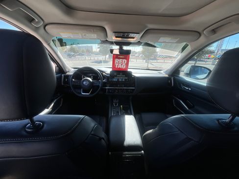 Used 2023 Nissan Pathfinder Platinum image 25