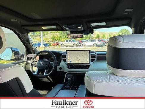 Used 2025 Toyota Sequoia Capstone AWD/4WD image 28