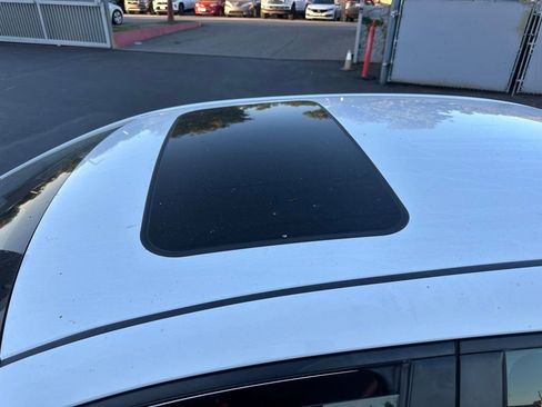 Used 2024 Toyota Corolla SE w/ SE Premium Package image 3