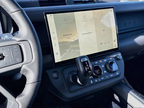 New 2026 Land Rover Defender 110 OCTA AWD/4WD image 28