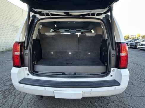 Used 2018 Chevrolet Tahoe LT image 16