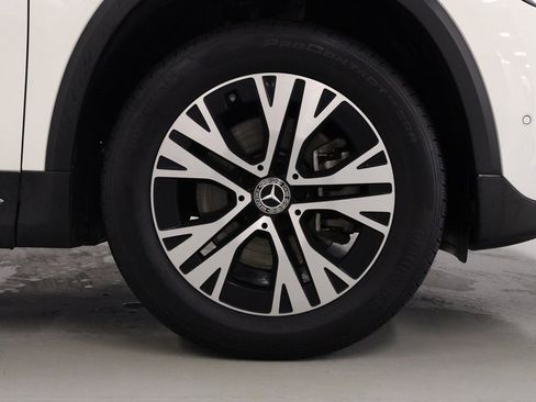 Certified 2025 Mercedes-Benz GLA 250 4MATIC image 10