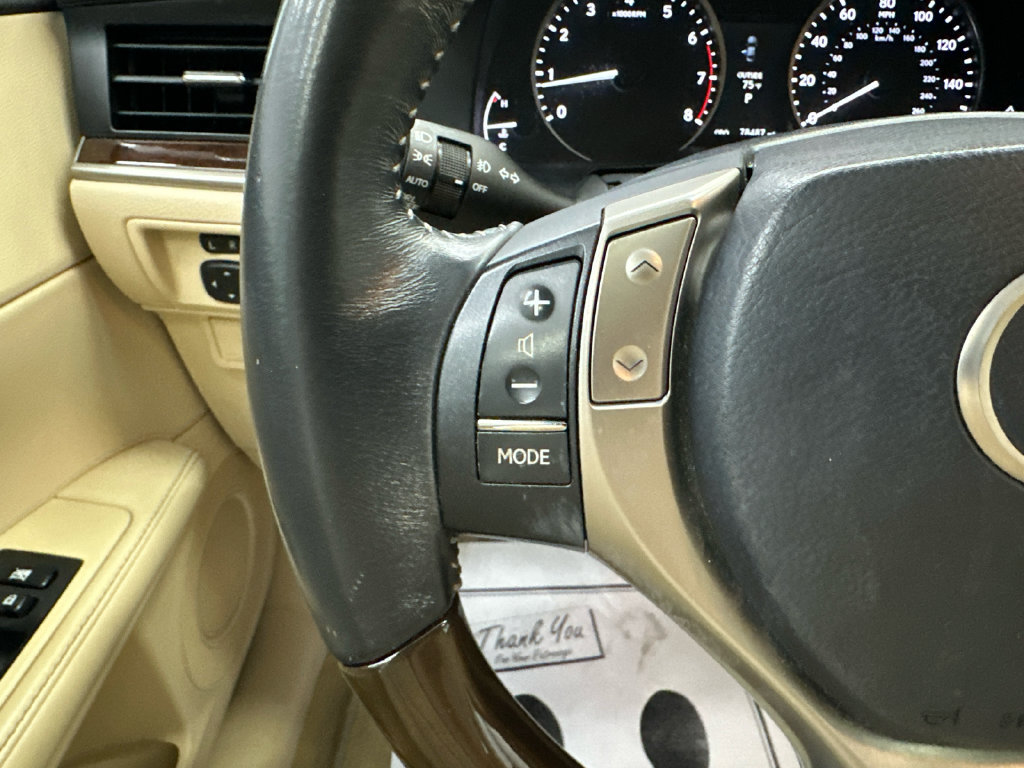 Used 2014 Lexus ES 350 w/ Luxury Package FWD image 25