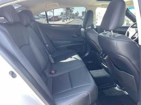 Used 2024 Lexus ES 350 350 w/ Accessory Package (Z1) image 27