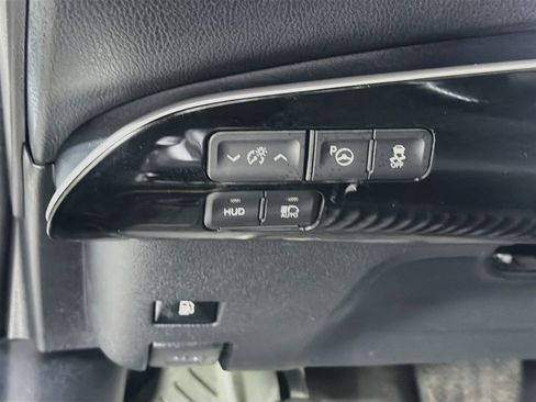 Certified 2022 Toyota Prius XLE w/ Advanced Technology Package AWD/4WD image 11