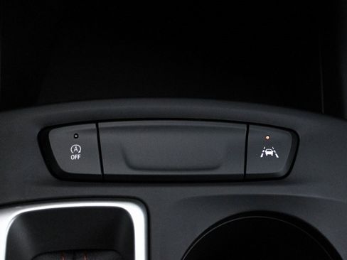 Used 2024 Chevrolet Trax RS w/ Driver Confidence Package image 38