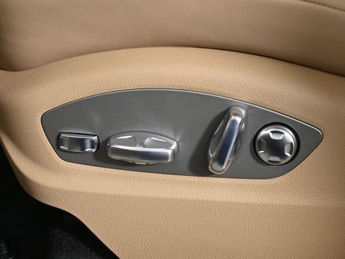 Used 2026 Porsche Macan S AWD/4WD image 31