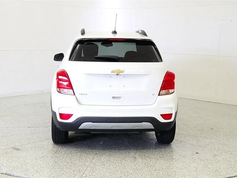Used 2018 Chevrolet Trax LT w/ LT Convenience Package FWD image 6