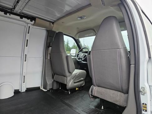 New 2025 Chevrolet Express 3500 w/ Driver Convenience Package image 14