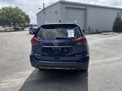 Used 2019 Nissan Rogue SL w/ Premium Package AWD/4WD image 6