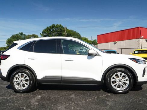 Used 2023 Ford Escape Active w/ Tech Pack #2 FWD image 2