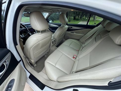 Used 2019 INFINITI Q50 Luxe w/ Essential Package (3.0T Luxe) RWD image 32