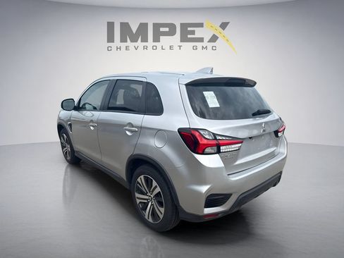 Used 2024 Mitsubishi Outlander Sport SE AWD/4WD image 3