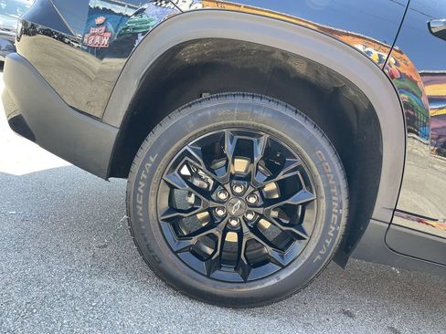 Used 2026 Chevrolet Traverse LT w/ Midnight/Sport Edition AWD/4WD image 12