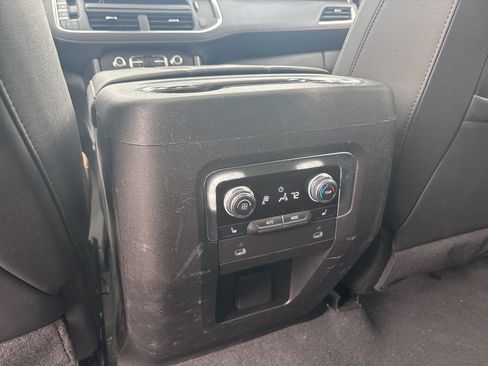 Used 2023 GMC Yukon AT4 image 10