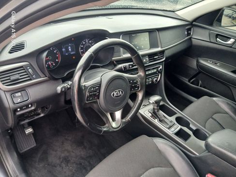 Used 2018 Kia Optima S FWD image 7