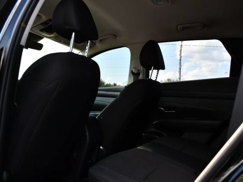Used 2025 Hyundai Tucson SE FWD image 20
