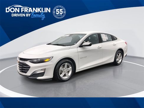Used 2024 Chevrolet Malibu LS image 1