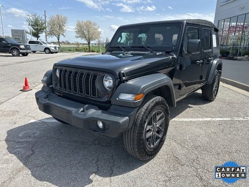 Used 2024 Jeep Wrangler Sport S image 11