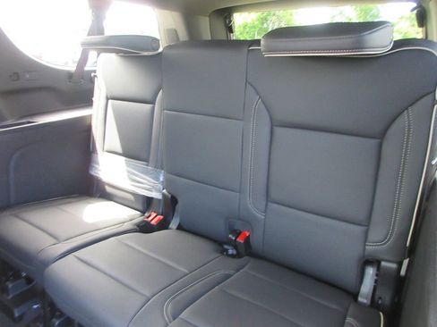 New 2026 GMC Yukon XL Elevation w/ Elevation Premium Package AWD/4WD image 13