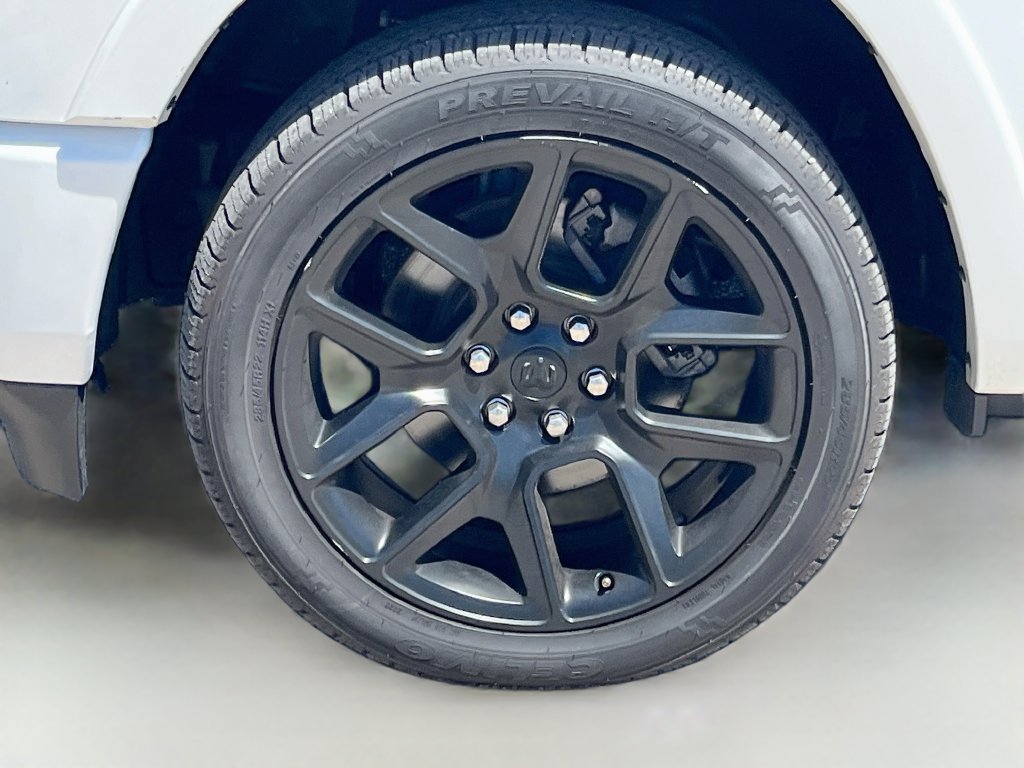 Used 2022 RAM 1500 Laramie RWD image 32
