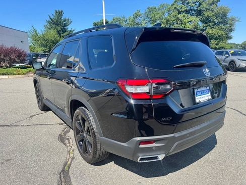 Used 2025 Honda Pilot Black Edition image 3