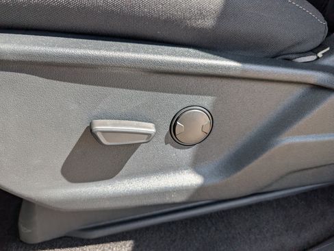 New 2025 Ford F150 XLT w/ Equipment Group 301A Standard image 26