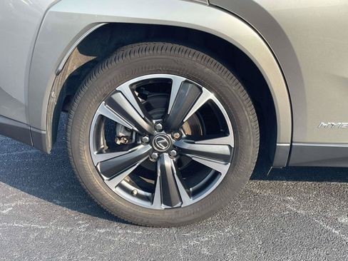 Used 2022 Lexus UX 250h w/ Premium Package AWD/4WD image 9