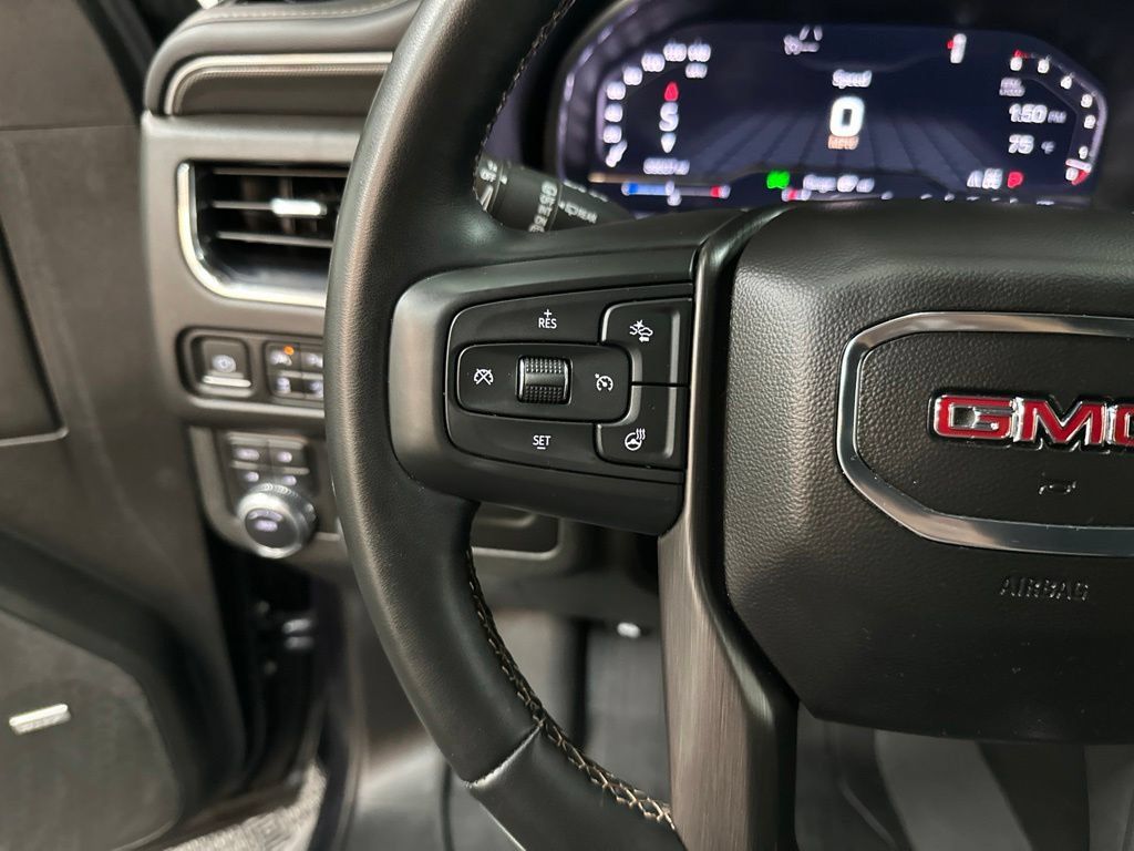 Used 2023 GMC Yukon XL AT4 w/ Technology Package AWD/4WD image 14