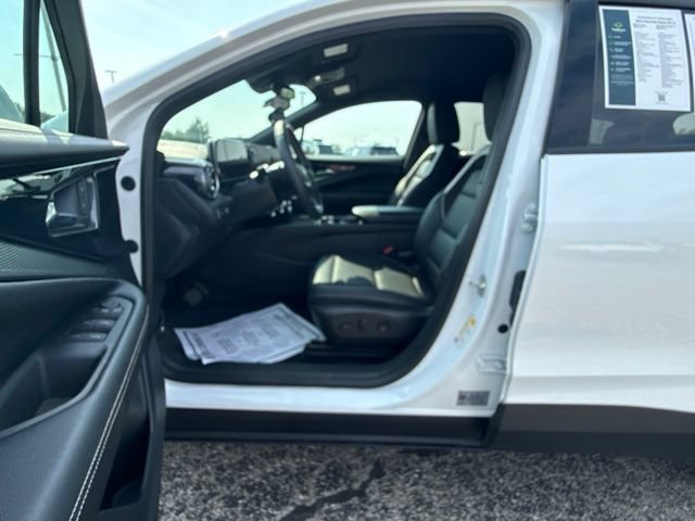 Certified 2024 Chevrolet Blazer EV LT AWD/4WD image 17
