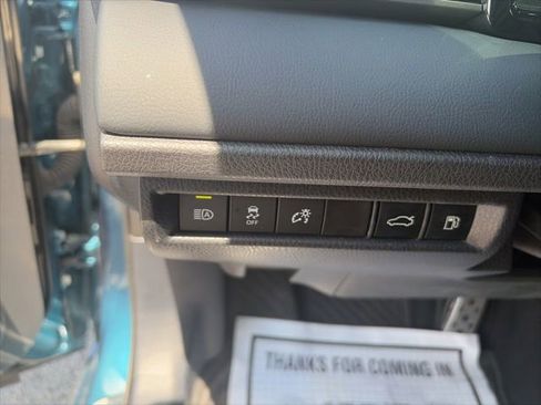 Used 2025 Toyota Camry XSE FWD image 19