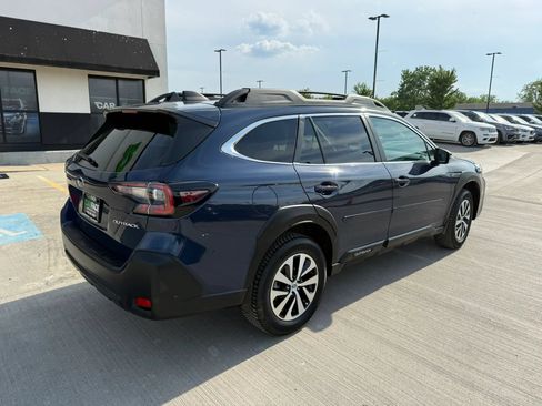 Used 2024 Subaru Outback Premium AWD/4WD image 14