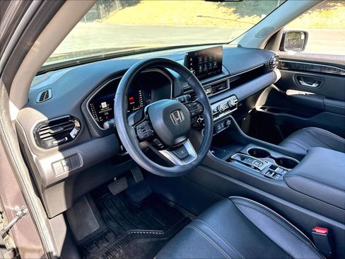 Used 2024 Honda Pilot Elite image 17
