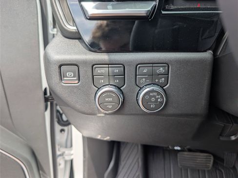 New 2026 GMC Sierra 1500 Elevation w/ Elevation Premium Package AWD/4WD image 32