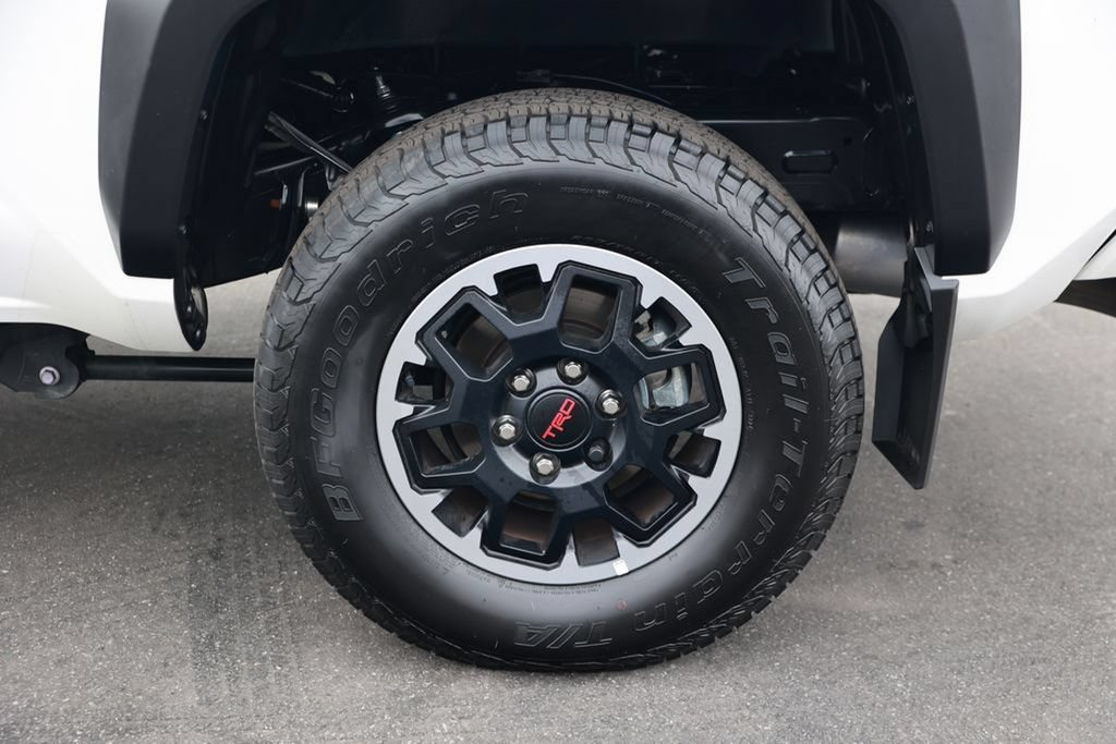 Used 2024 Toyota Tacoma TRD Off-Road AWD/4WD image 10