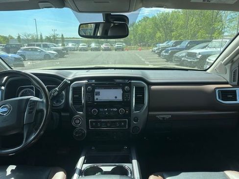 Used 2018 Nissan Titan Platinum Reserve w/ Platinum Utility Package AWD/4WD image 27