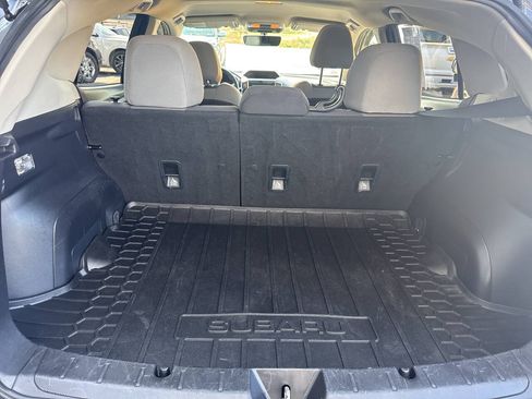 Used 2019 Subaru Crosstrek 2.0i Premium AWD/4WD image 19